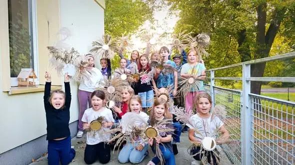 Twórcze zamieszanie z Natalią – boho lustra w GOK SiR Krupski Młyn
