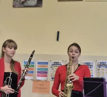 Międzynarodowy Dzień Muzyki w szkole – spotkanie z Siostrami Morawiec