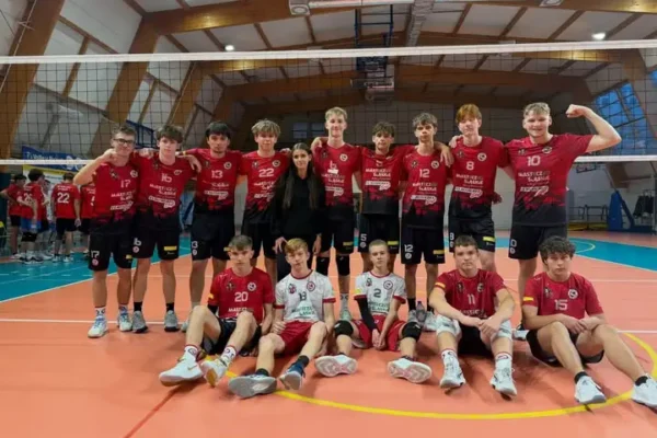 Siatkarze wygrywają w Rybniku 3:0