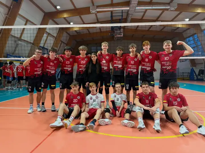 Siatkarze wygrywają w Rybniku 3:0