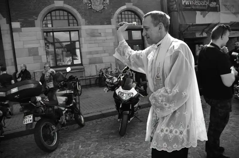Zmarł ksiądz Piotr Kalka – wieloletni proboszcz parafii św. Apostołów Piotra i Pawła w Tarnowskich Górach