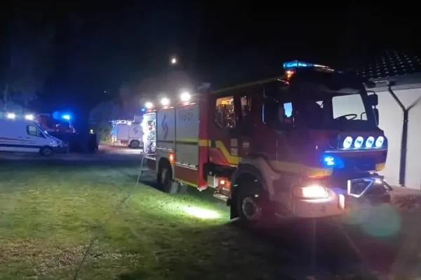Pożar drewutni w Ożarowicach – akcja trzech jednostek OSP